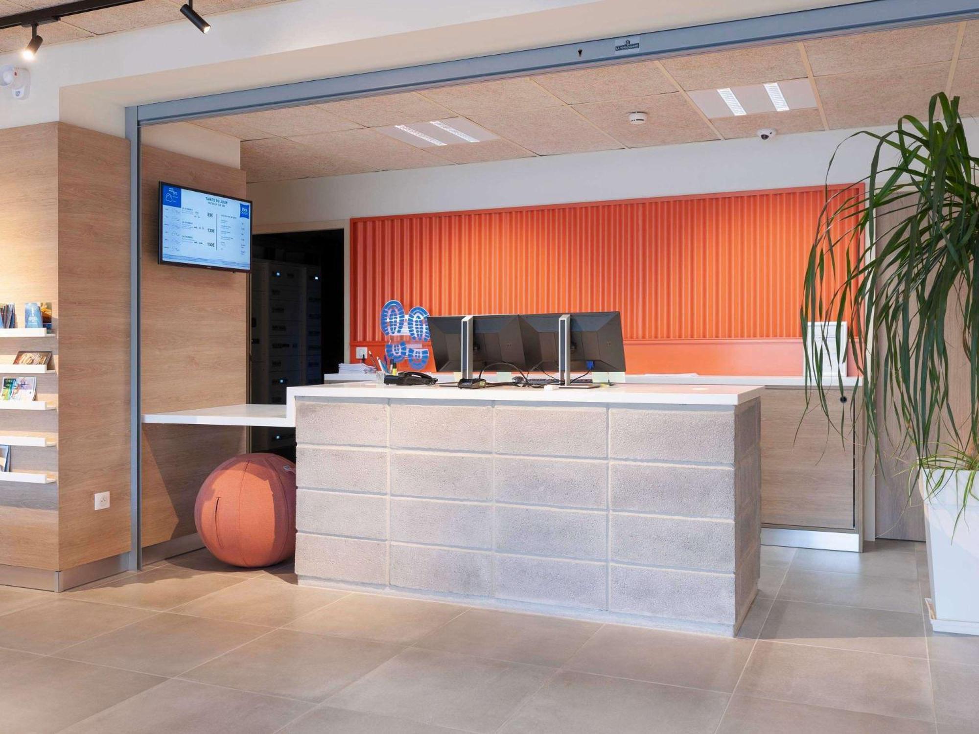 Ibis Budget Mont De Marsan Kültér fotó